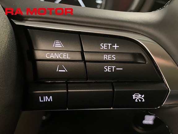 Mazda CX-30 18 of 23