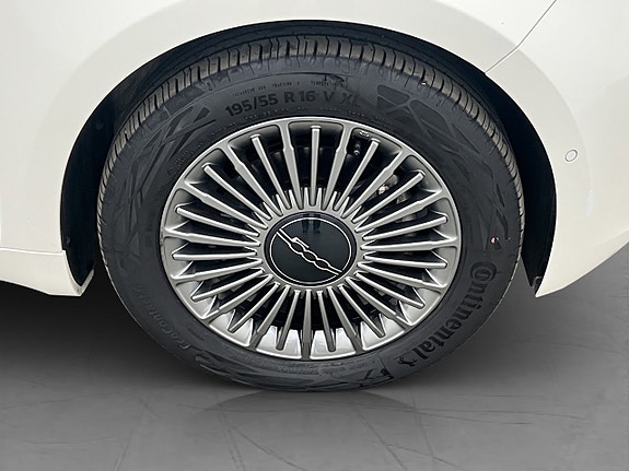 Fiat 500e 30 of 30