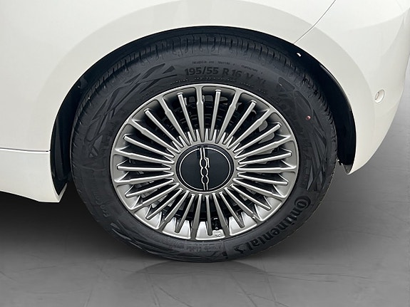 Fiat 500e 28 of 30