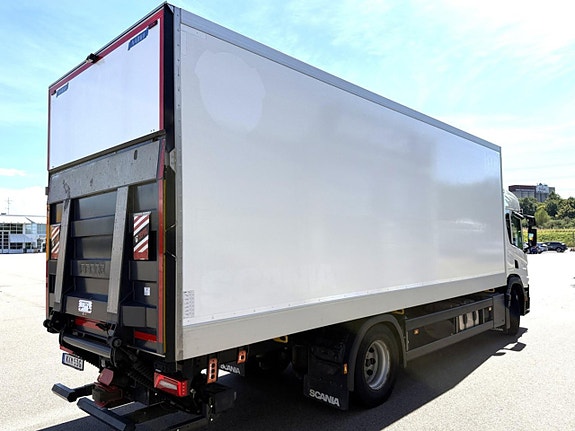 Scania P 360 B4x2NB Distribution 7 of 12