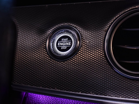 Mercedes-Benz E220 22 of 23