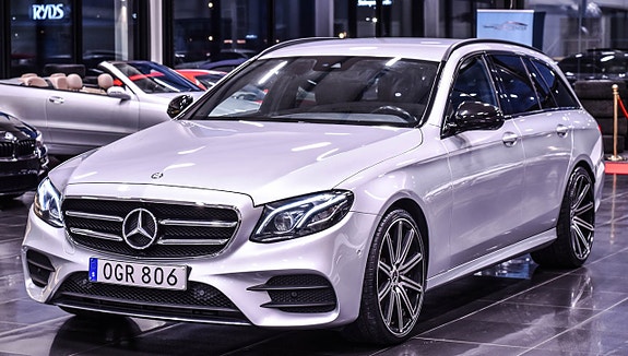 Mercedes-Benz E220 8 of 23