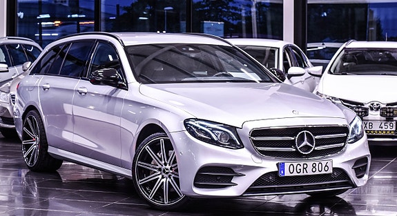 Mercedes-Benz E220 3 of 23
