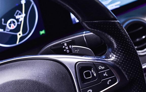 Mercedes-Benz E220 13 of 23