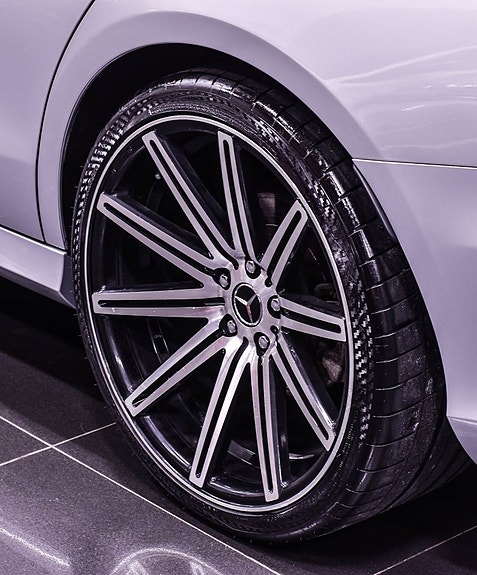 Mercedes-Benz E220 7 of 23