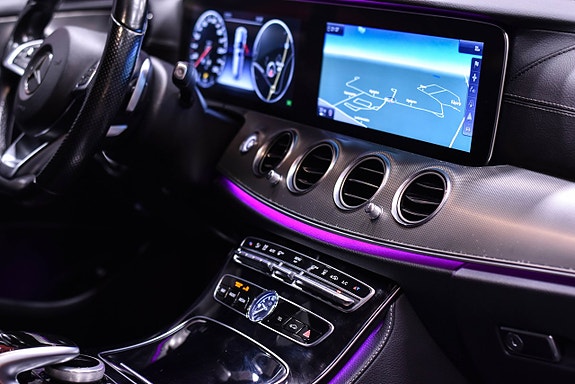 Mercedes-Benz E220 11 of 23