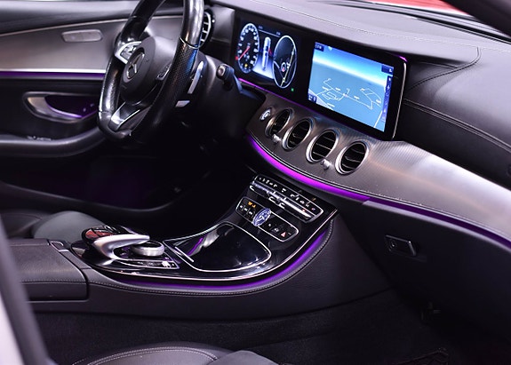 Mercedes-Benz E220 19 of 23
