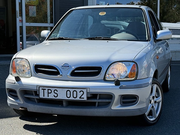 Nissan Micra 2 of 13