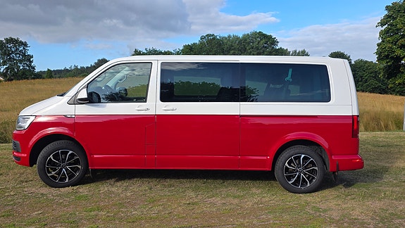 Volkswagen Caravelle 4 of 15