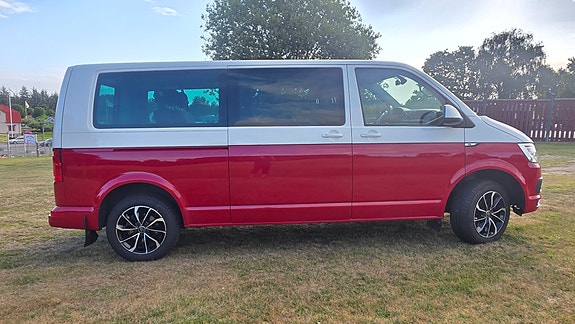 Volkswagen Caravelle 8 of 15