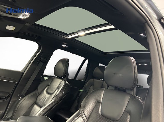 Volvo XC90 12 of 12