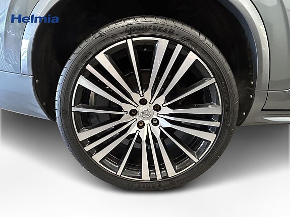 Volvo XC90 7 of 12