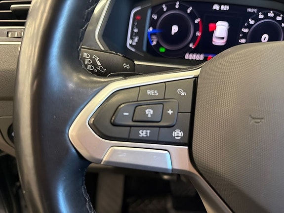 Volkswagen Tiguan Allspace 14 of 23