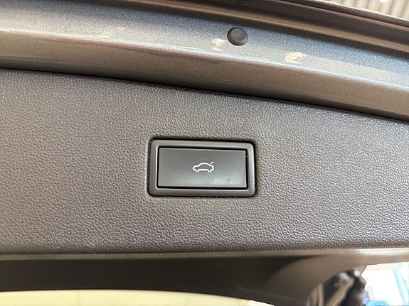 Volkswagen Tiguan Allspace 21 of 23