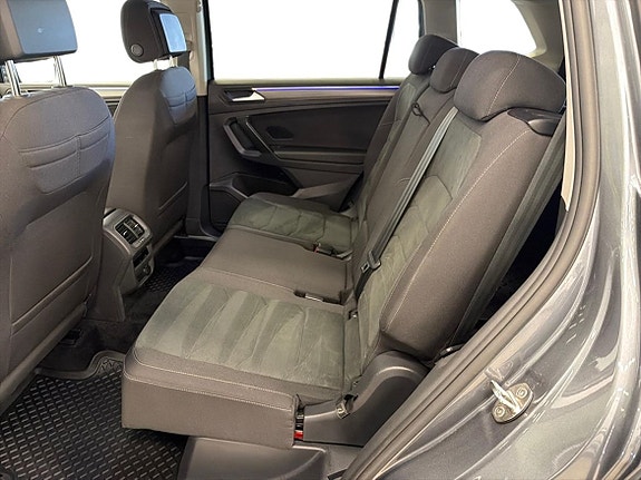 Volkswagen Tiguan Allspace 16 of 23