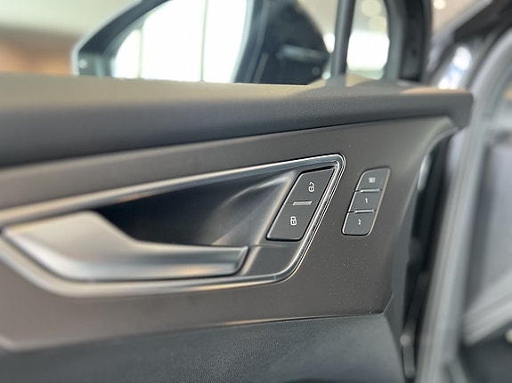 Audi Audi 14 of 18