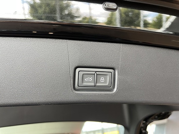 Audi Audi 10 of 18