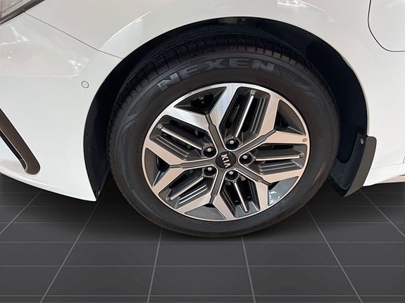 Kia Optima 9 of 21