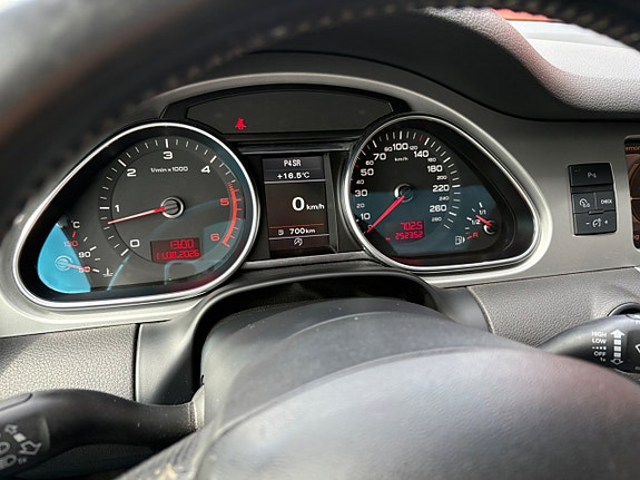 Audi Q7 11 of 19
