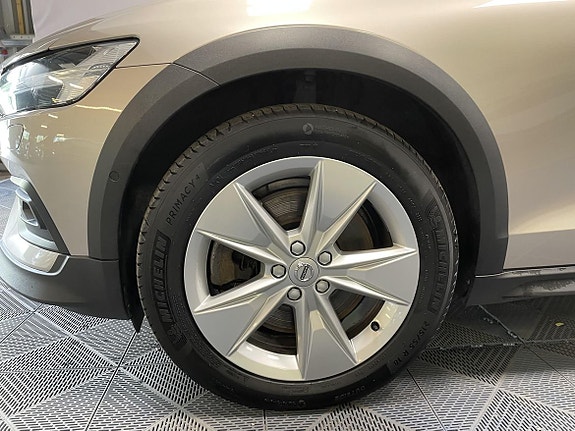 Volvo V60 Cross Country 12 of 20