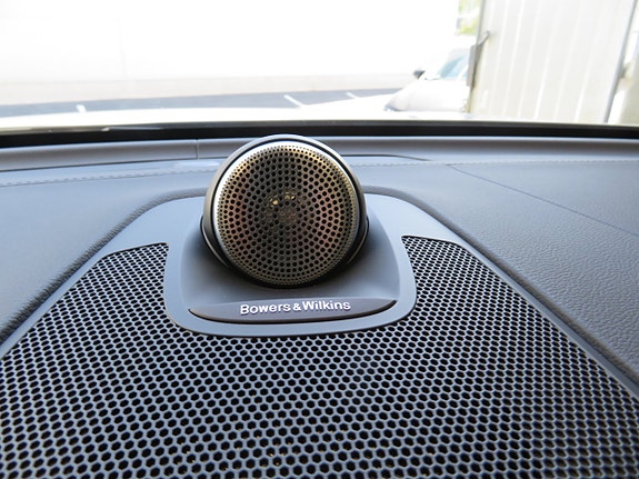Volvo XC60 8 of 11
