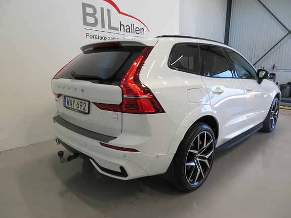 Volvo XC60 2 of 11