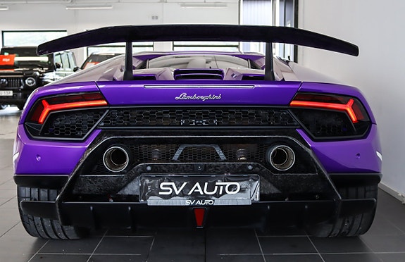 Lamborghini Huracan 5 of 23
