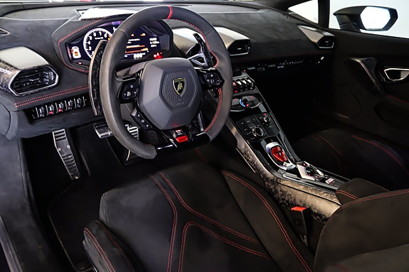 Lamborghini Huracan 7 of 23