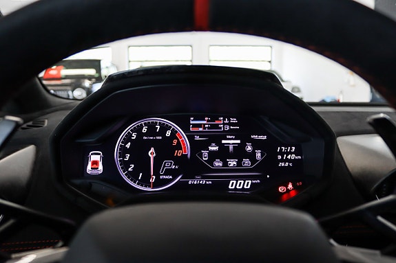 Lamborghini Huracan 10 of 23