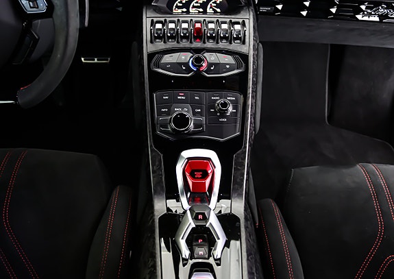 Lamborghini Huracan 17 of 23