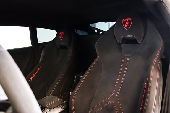 Lamborghini Huracan 9 of 23