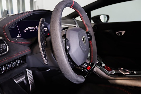 Lamborghini Huracan 19 of 23