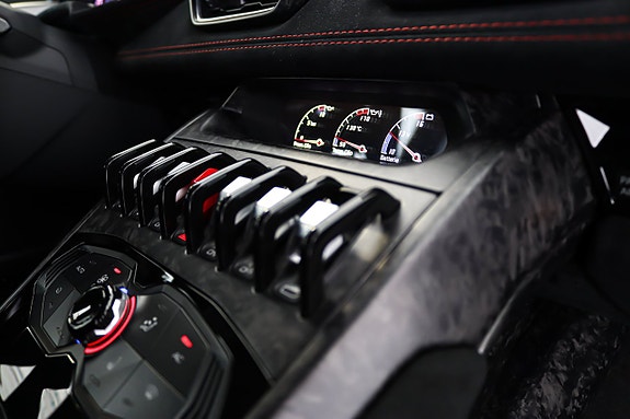 Lamborghini Huracan 18 of 23