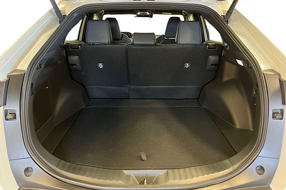 Toyota bZ4X 12 of 22