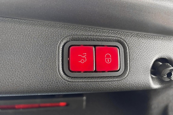 Mercedes-Benz E63 21 of 21