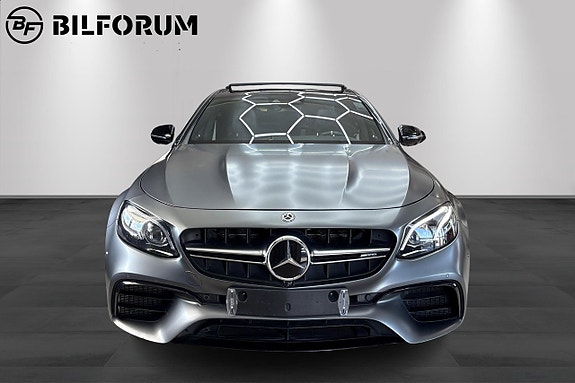 Mercedes-Benz E63 3 of 21