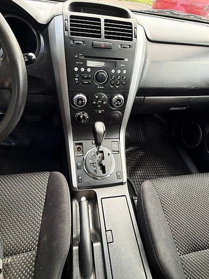 Suzuki Grand Vitara 8 of 10
