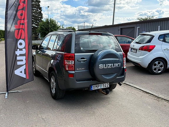 Suzuki Grand Vitara 3 of 10