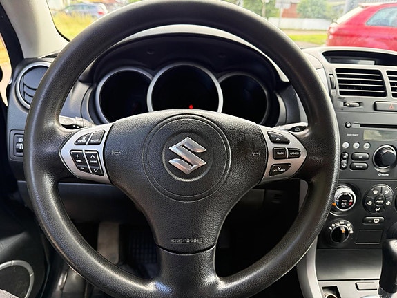 Suzuki Grand Vitara 6 of 10