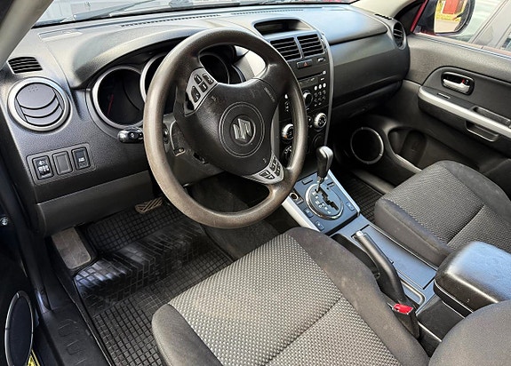 Suzuki Grand Vitara 5 of 10