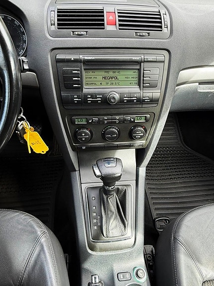 Skoda Octavia 7 of 9
