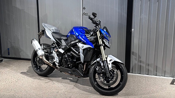 Suzuki GSR750