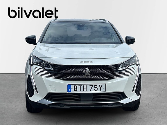 Peugeot 5008 2 of 15
