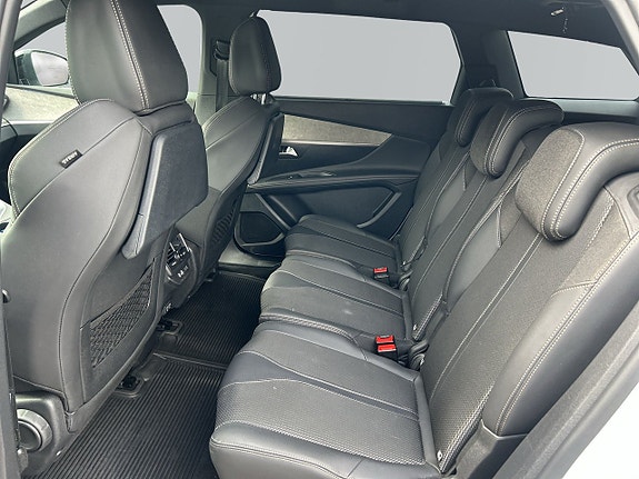 Peugeot 5008 10 of 15