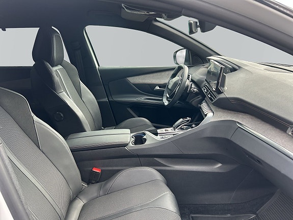 Peugeot 5008 9 of 15