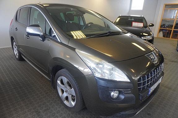 Peugeot 3008 2 of 6