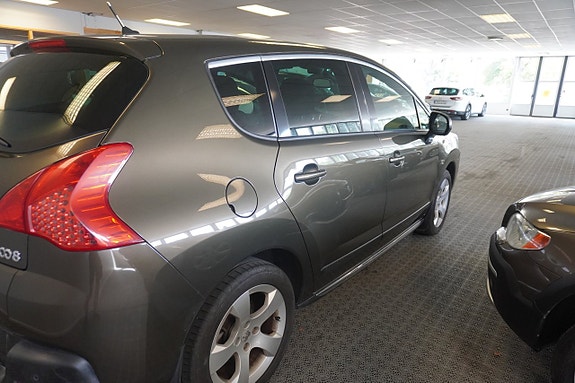 Peugeot 3008 3 of 6