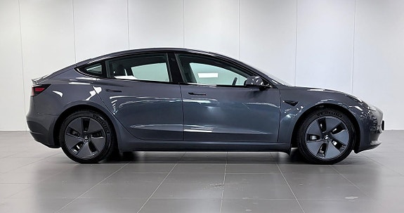 Tesla Model 3 5 of 15