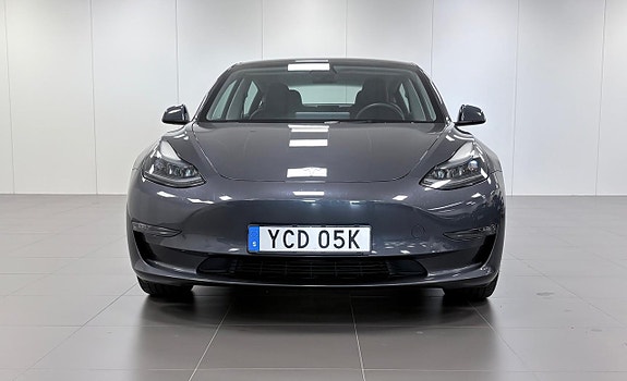Tesla Model 3 4 of 15