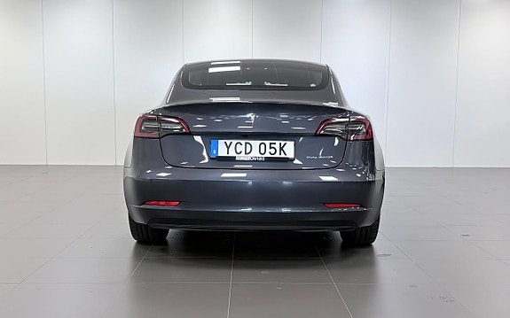 Tesla Model 3 7 of 15